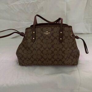 Coach Signature Shoulder Bag in Signature NWT